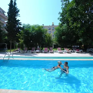 Otel Laguna